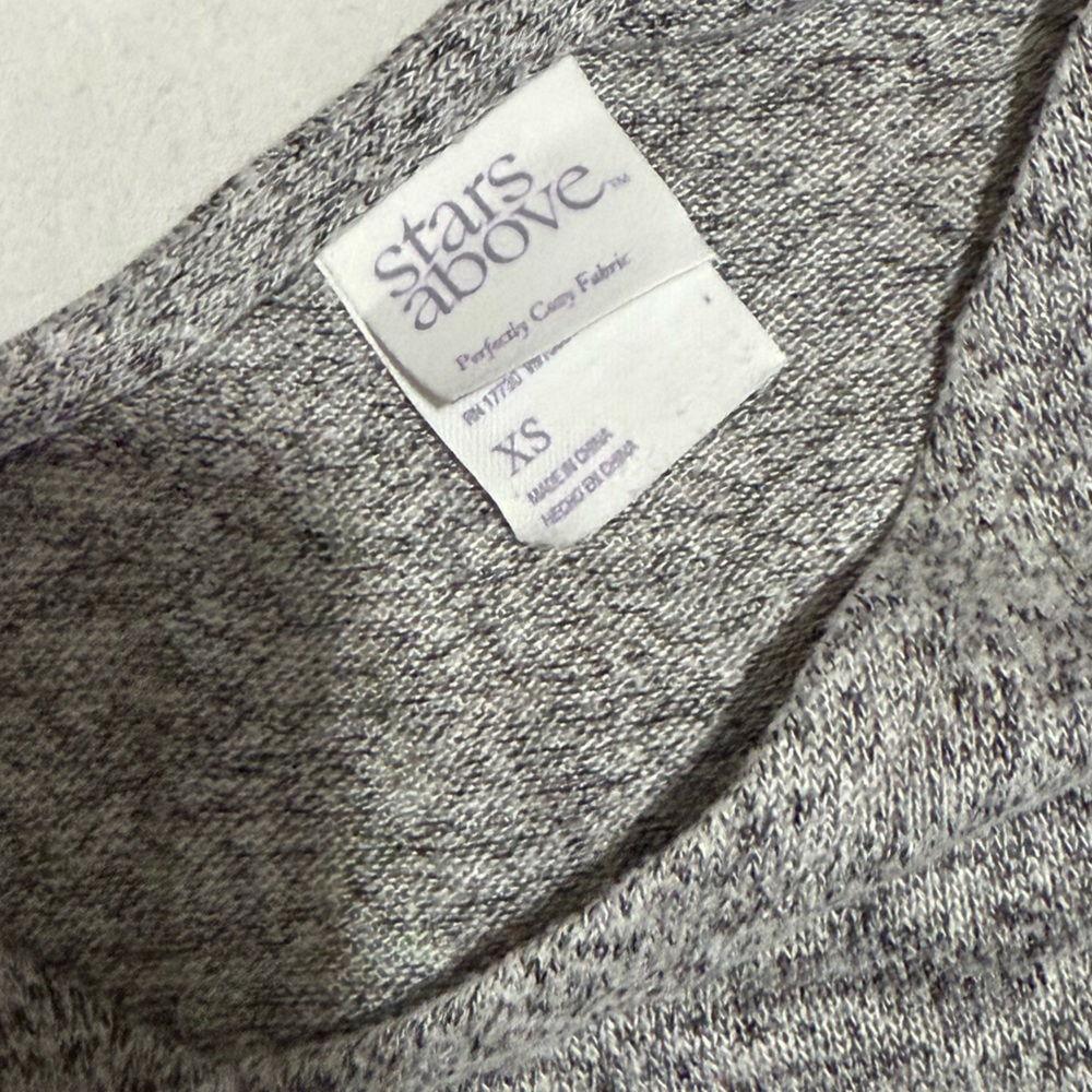 XS Stars Above Heather Light and Dark Charcoal Gray Knit V-Neck Jumpsuits - Picture 4 of 7